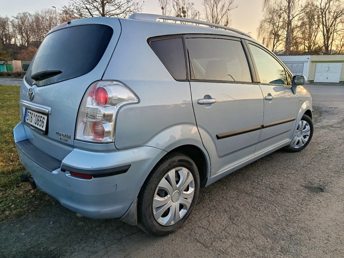 Toyota Corolla verso 1.8 Benzín + Lpg - 9