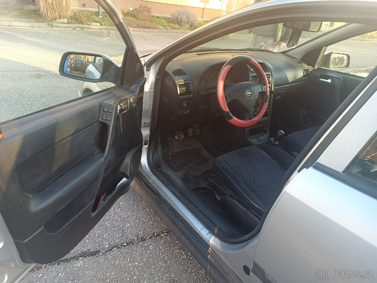 Opel Astra - 9