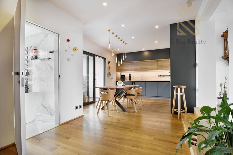 Prodej,Byt 4kk 78,4m2, s terasou a zahradou - Ústí nad Labem - 9