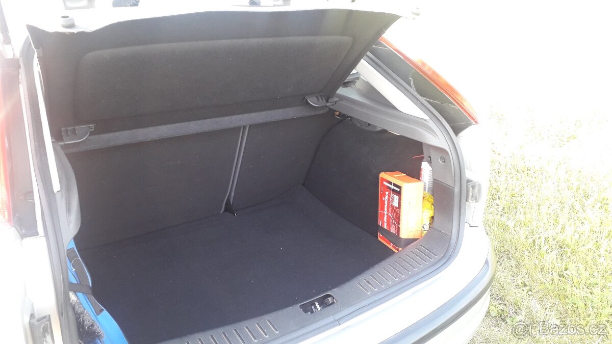 Ford Focus II - 1,6 benzin, 74kW - 9