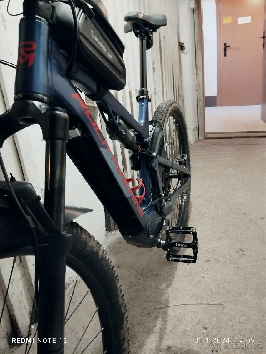 Prodám elektrokolo Rock Machine - 9