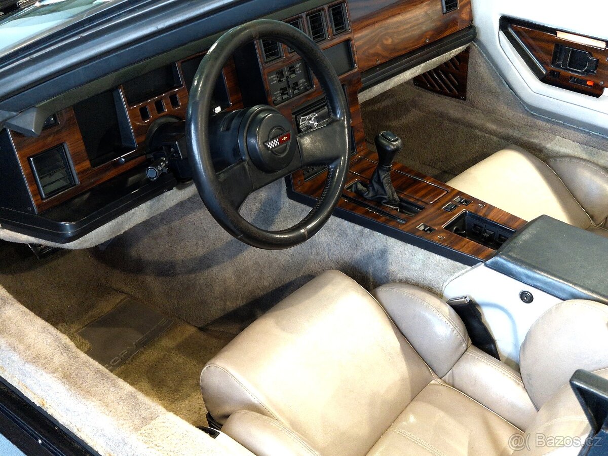 Chevrolet Corvette Cabrio C4 5.7 V8 Bílé RZ - 9