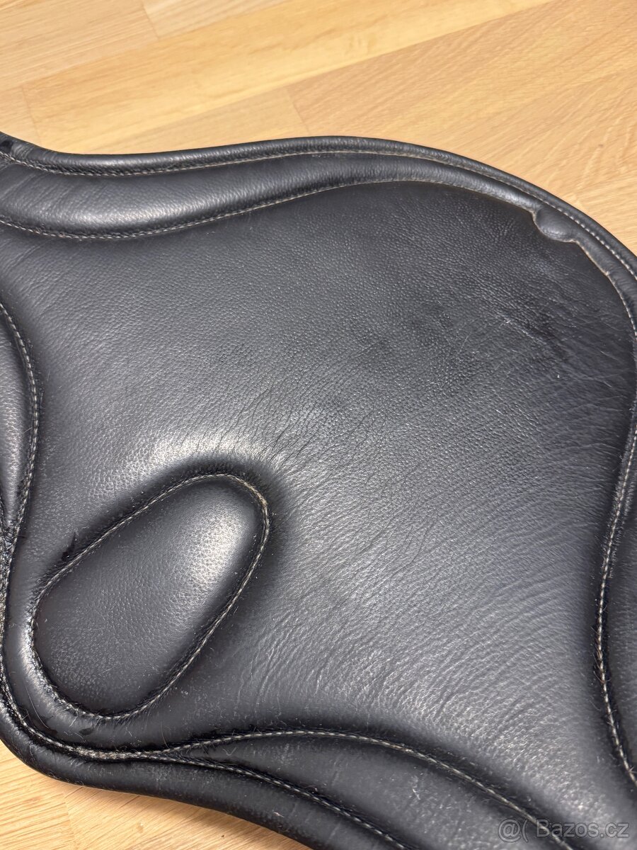 Černý okopávací podbřišník fouganza velikost 125cm. - 9