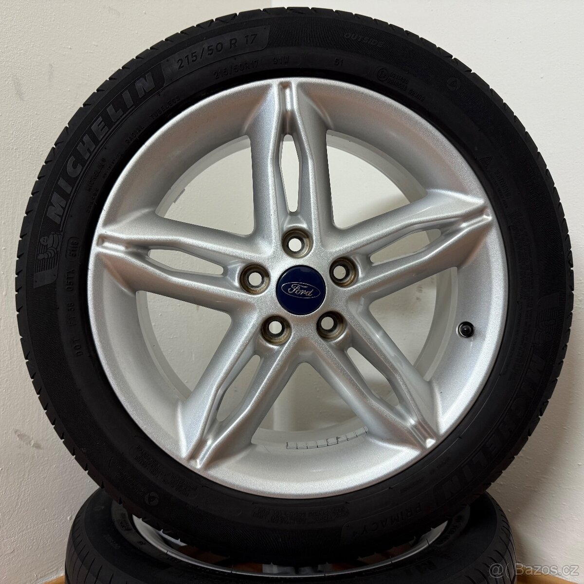 FORD FOCUS/CMAX 5x108 R17 ET50+LETNÍ 215/50R17 6mm - 9