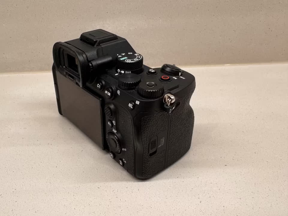 Sony Alpha 7 IV (A7IV / ILCE-7M4) – velmi dobrý stav – 3 bat - 9