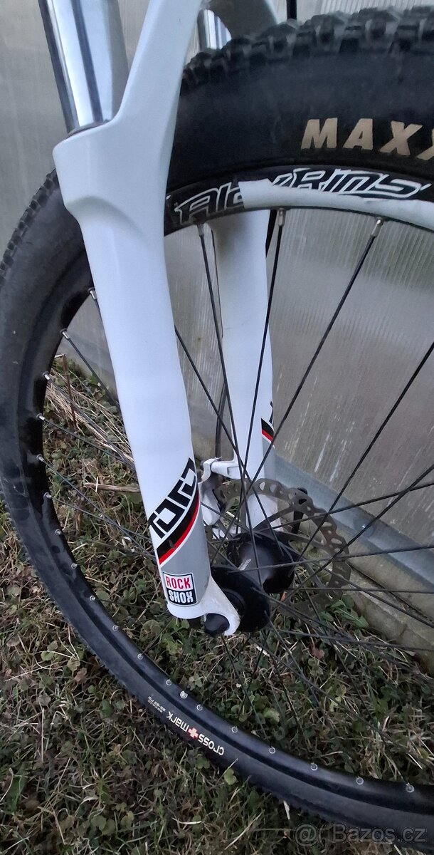 Pánské kolo GIANT - 9