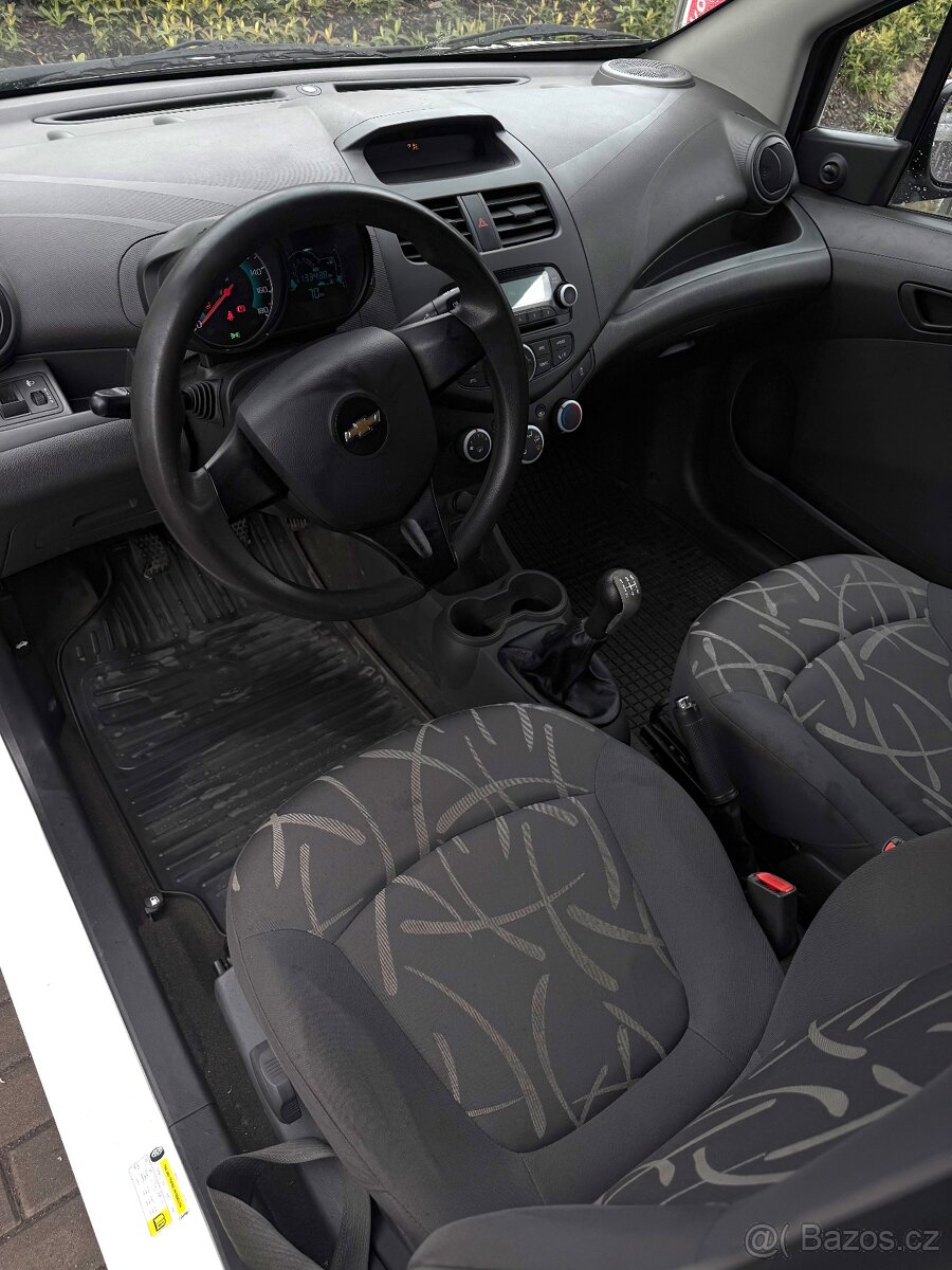 Chevrolet Spark 1.0 m300 2013 - 9