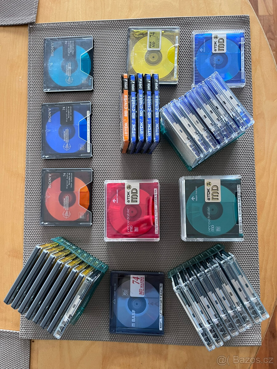 Komplet retro sada MiniDisc s příslušenstvím pro archivaci - 9