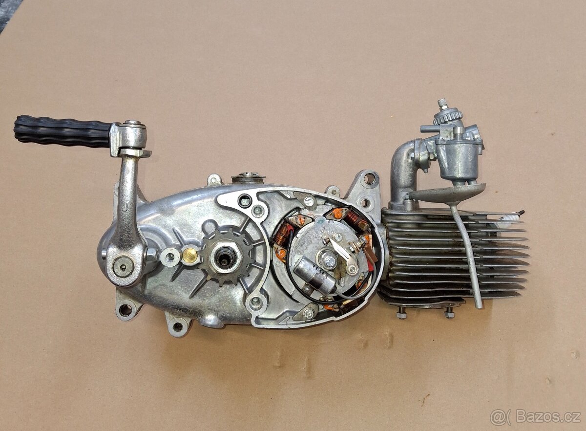 Motor JAWA 21,23 - 9