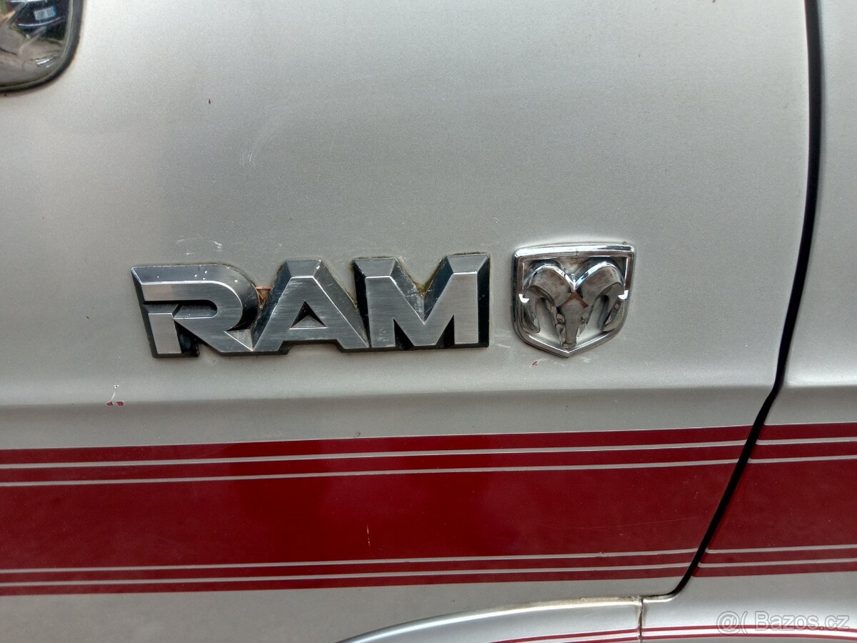 Prodám Dodge RAM van r1987 5.2V8 - 9