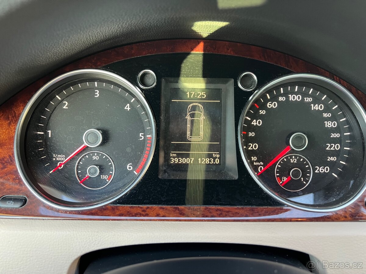 Volkswagen Passat - 9