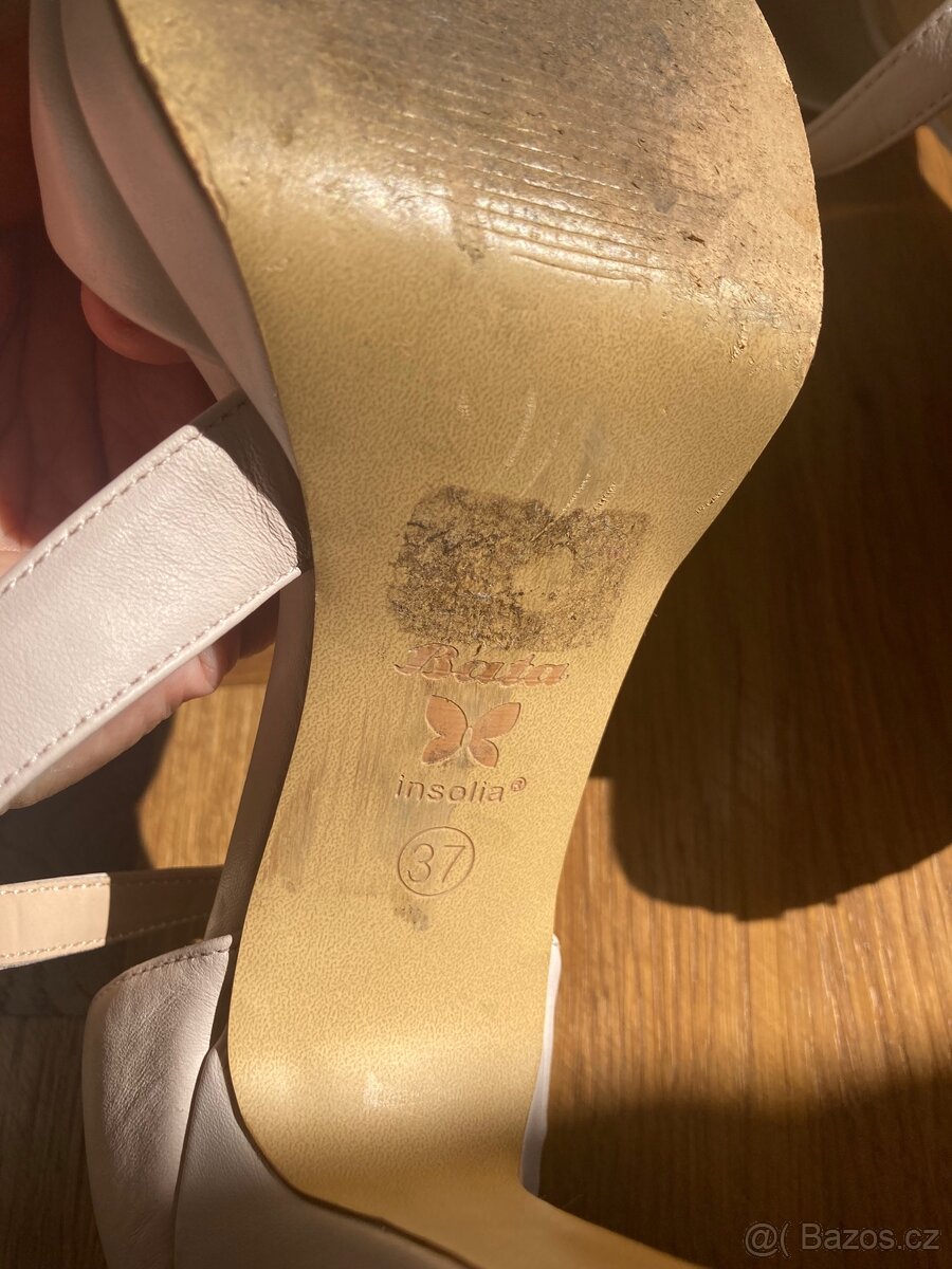 Kožené sandále na podpatku - 9