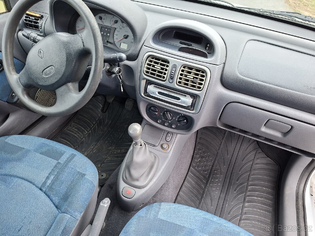 Renault clio 1.2 i - 9