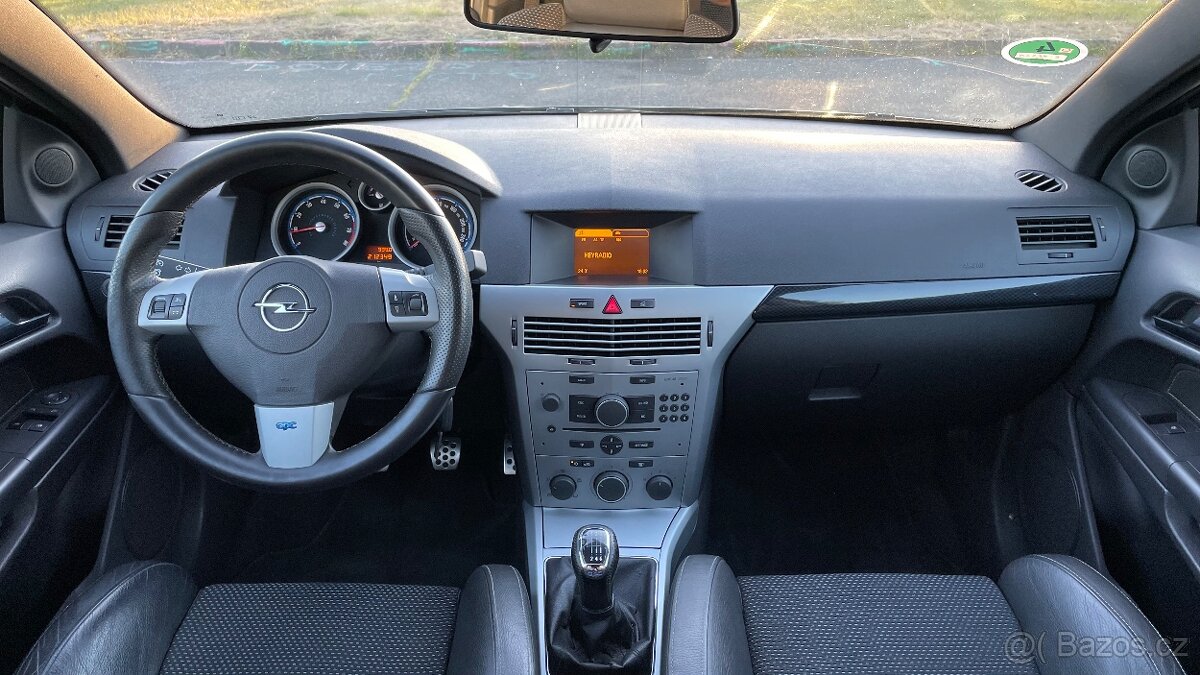 OPEL ASTRA GTC 2.0T OPC - 9