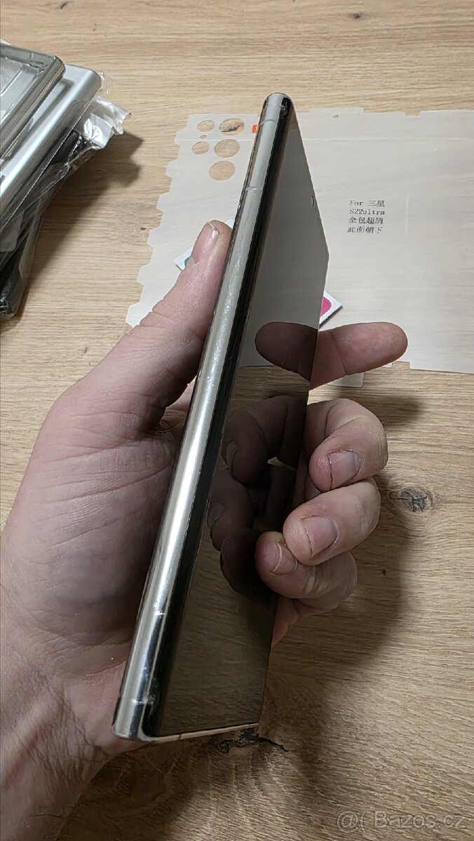 Samsung s22 ultra 12/512GB malá vada na displeji - 9