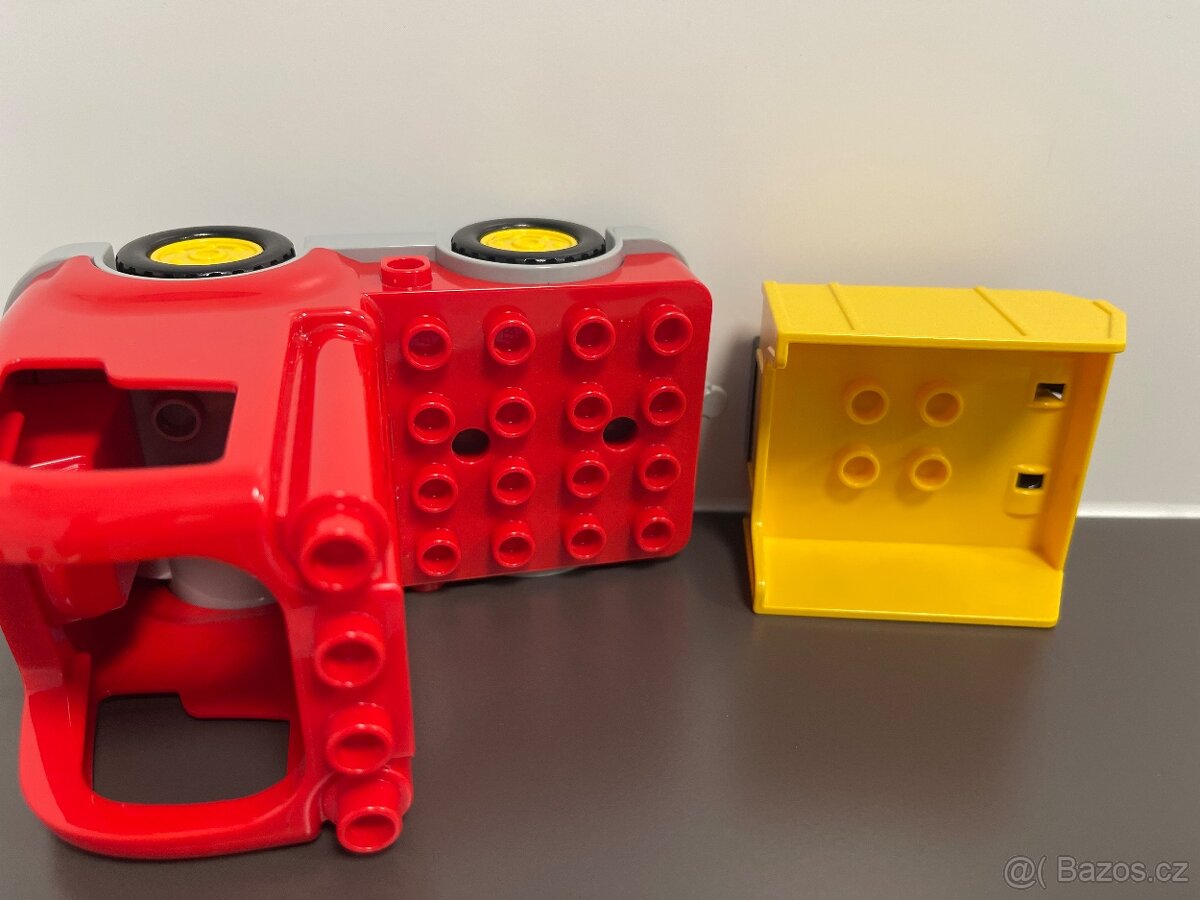 Lego Duplo červené auto - 9