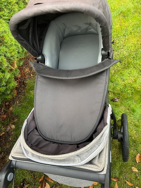 Thule Urban Glide 2 s novorozeneckou korbičkou a madlem - 9