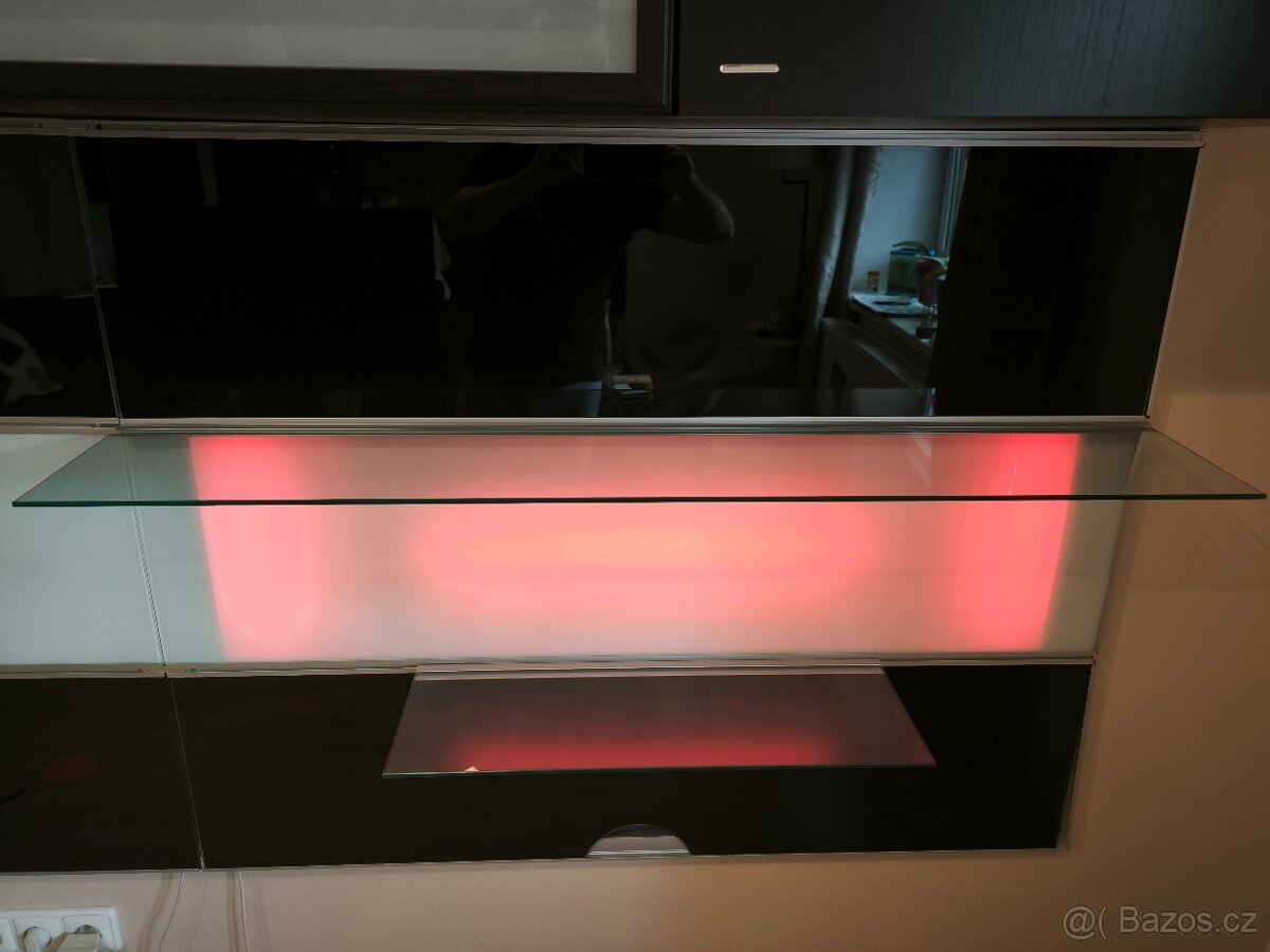 IKEA BESTA TV stěna s držákem TV+ LED osvětlení - 9