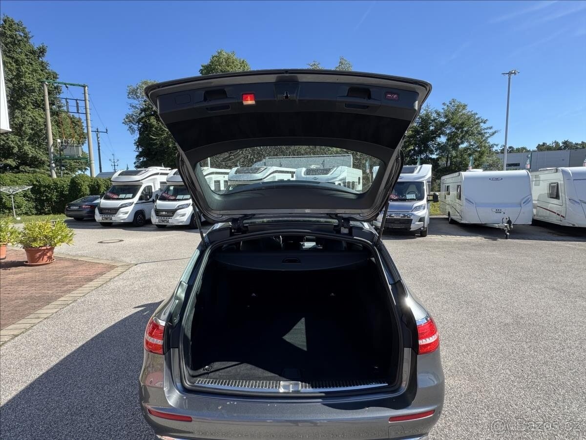 Prodám Mercedes-Benz Třídy E, 3,0 350d - odpočet DPH - 9