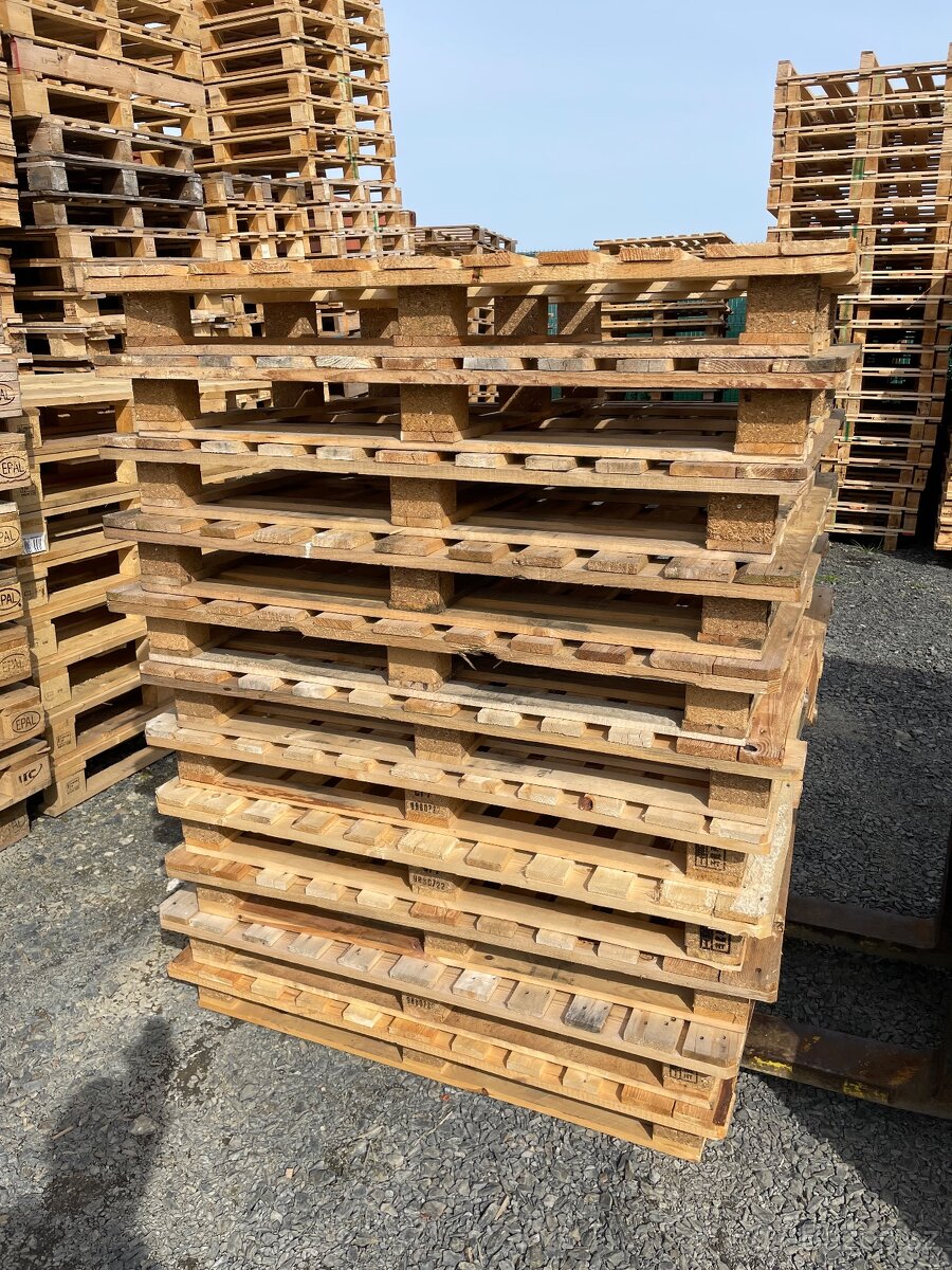 Drevene palety na nabytek a stavbu. Postel sezeni pohovka at - 9