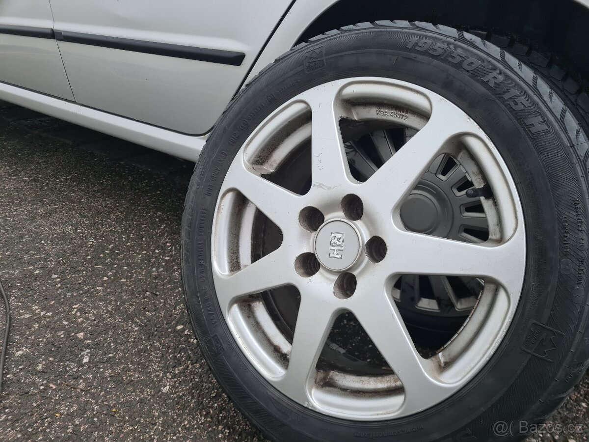 Škoda Fabia Kombi 1.4_16V 55kW - 9