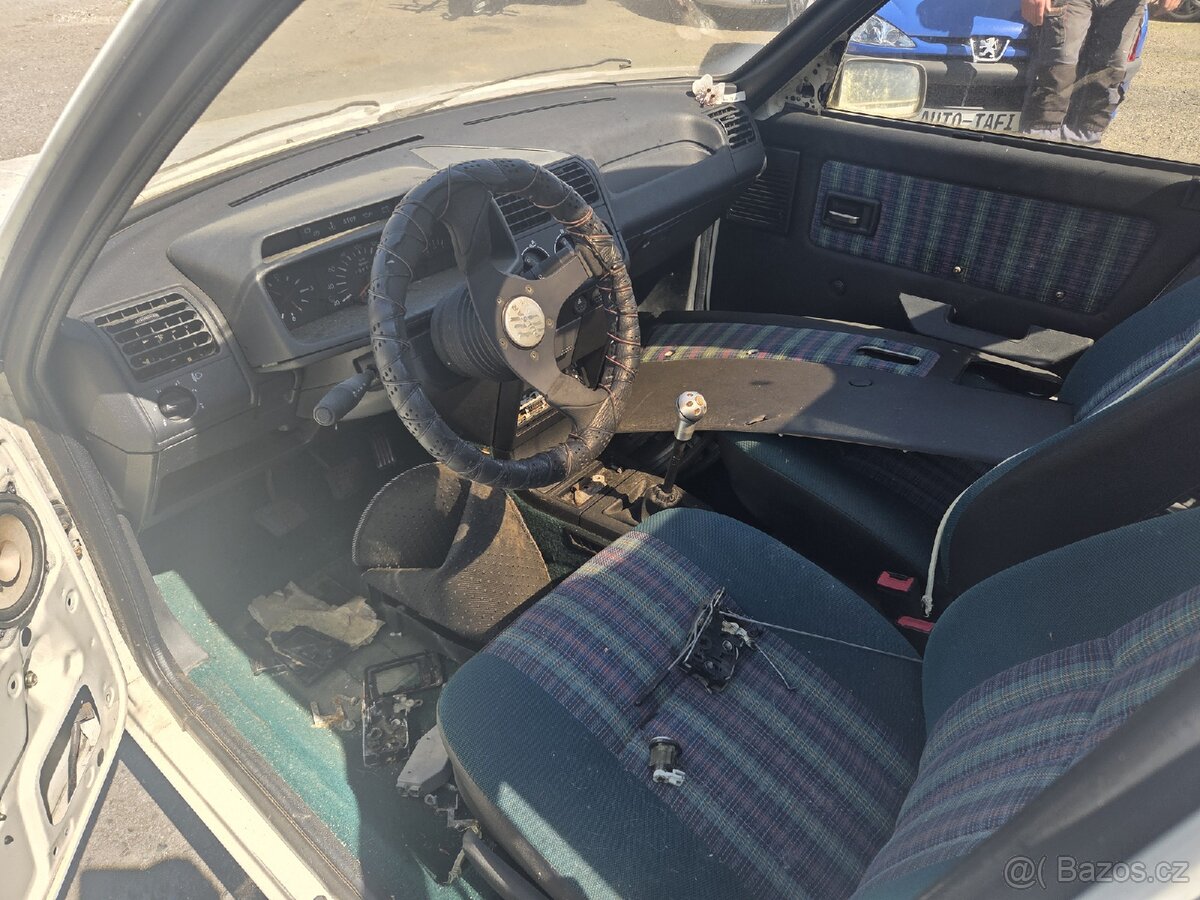 Peugeot 205 - 9
