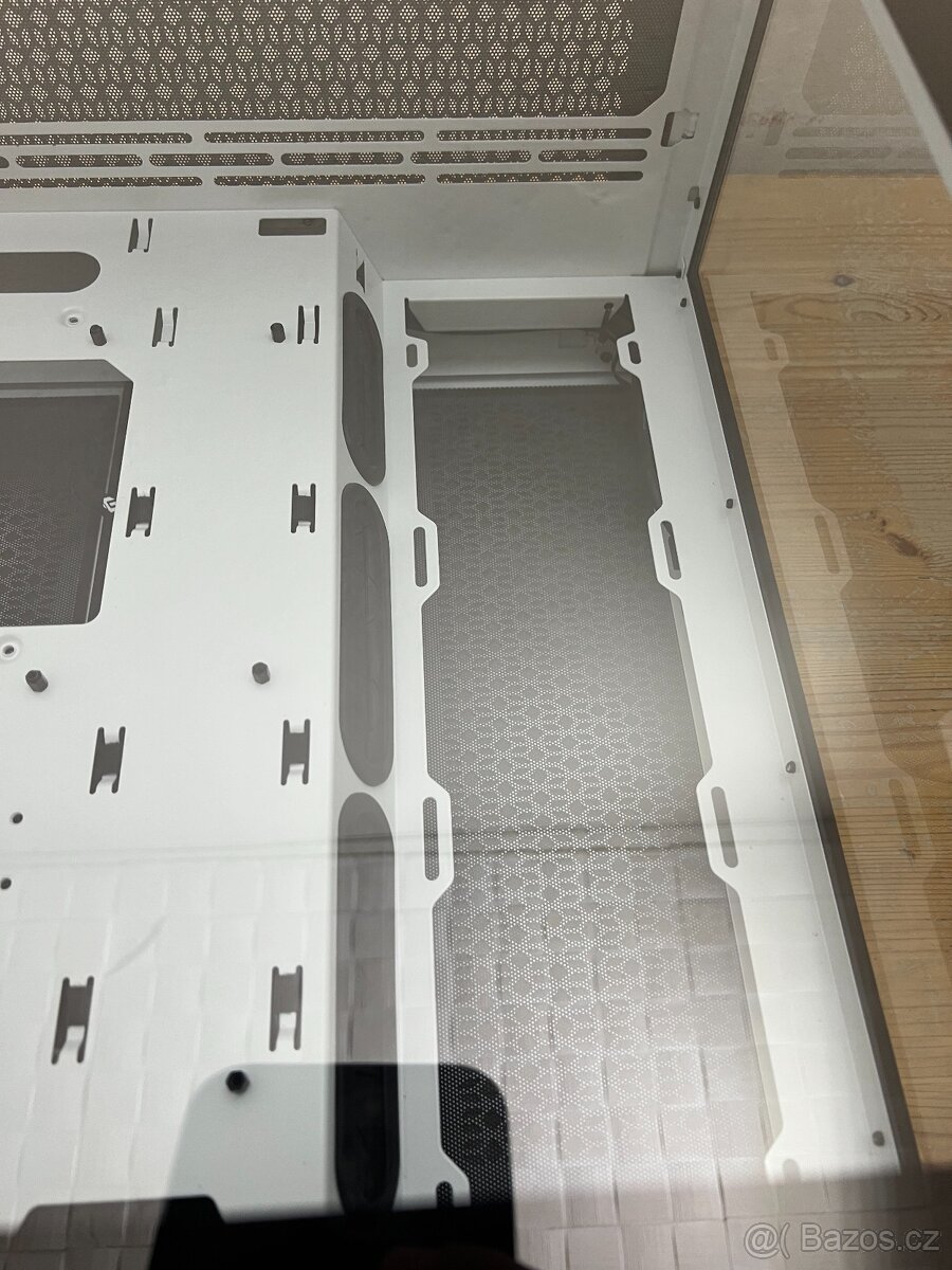 Metallic Gear by Phanteks NEO Qube White/Použitá - 9