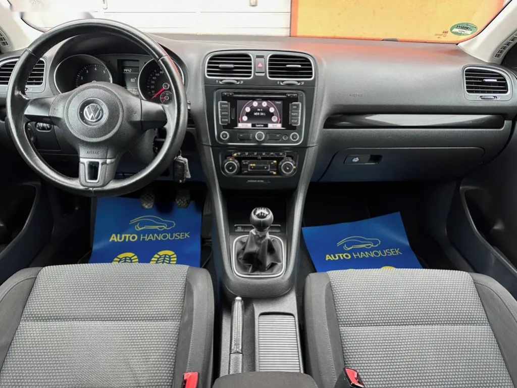 Volkswagen Golf, 1.4 TSI 90KW 1.maj.,NAVI - 9