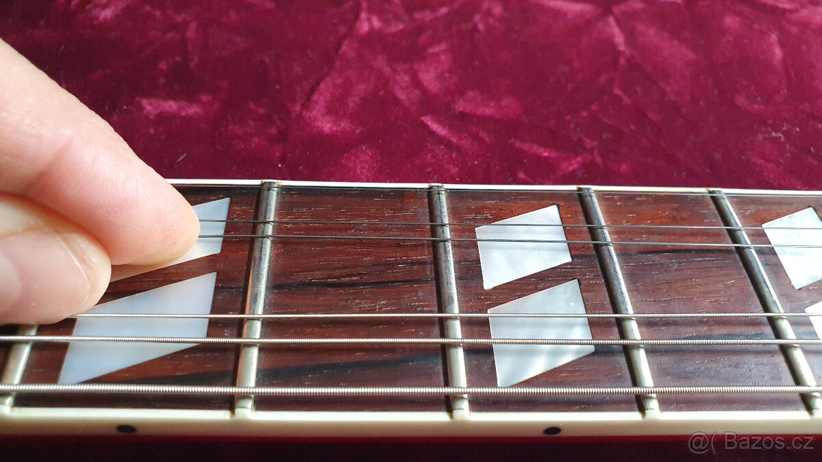 Legendární dvoukrká kytara Gibson EDS-1275 - 9