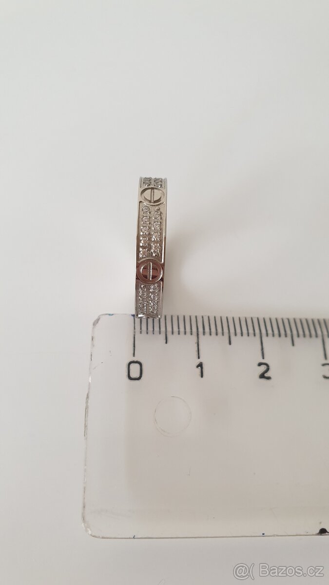 2x pavé Love ring - 9