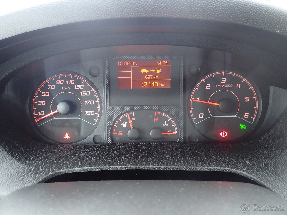 Obytná Vestavba (zánovní) L4H3 pro 4 osoby RV EVO - 9