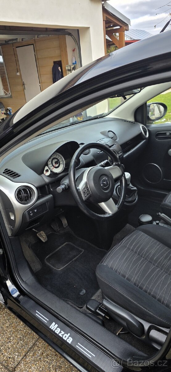 Mazda 2,1,3 63 kw - 9