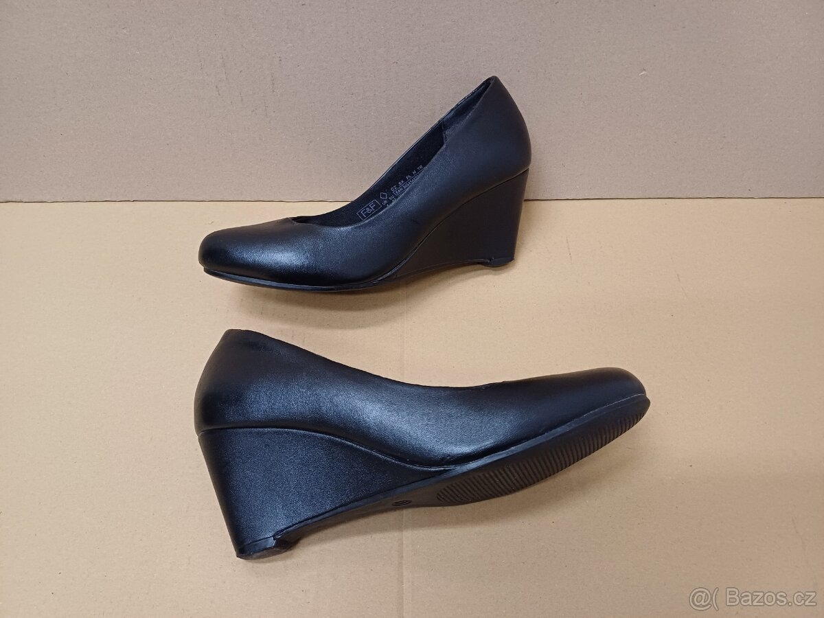 Černé lodičky na klínku vel.37 - 9
