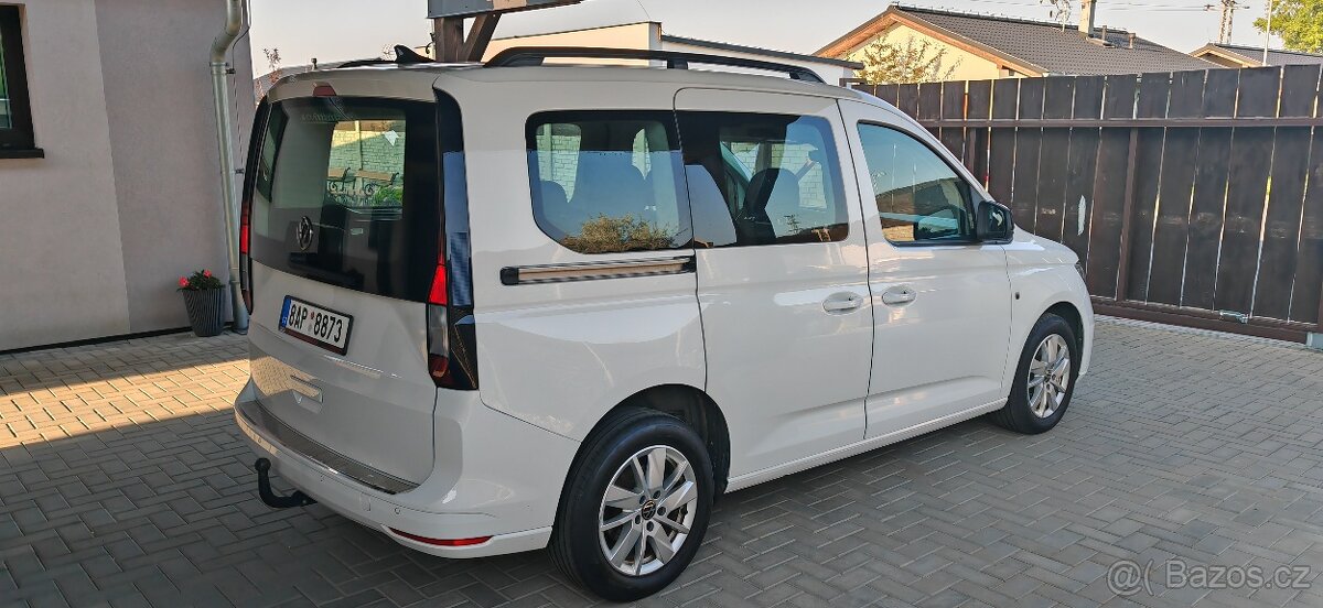 VW Caddy 5 Life 116tis.km 2.0 TDI 75kW 2021 ČR původ - 9