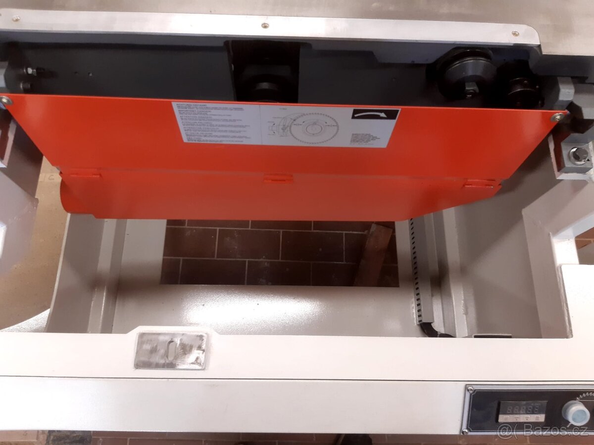 Formátovací pila s 4000 x 410 mm posuvným stolem. - 9