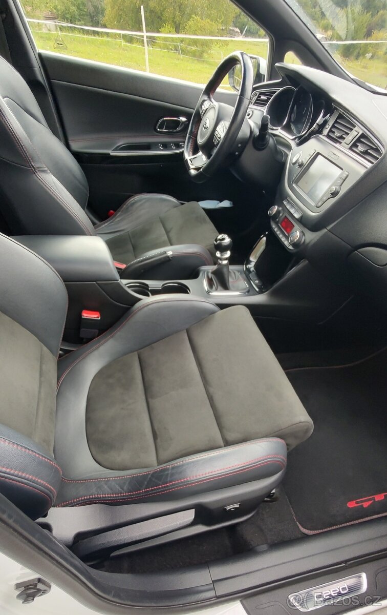 KIA Ceed GT 1.6 T-GDI (150 kW/204 koní) - 9