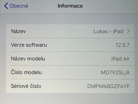 iPad Air WiFi + Cellular, 32GB Space Gray - 9