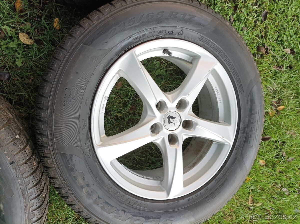 Zimní sada Renault r17 5x114,3 Pirelli 235/65/17 - 9
