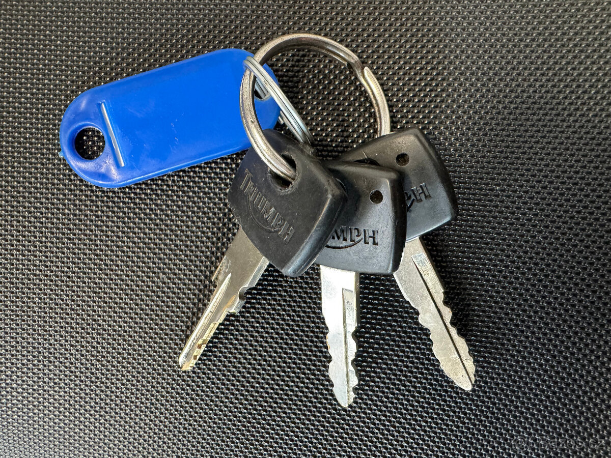 Triumph Tiger 955i - 9