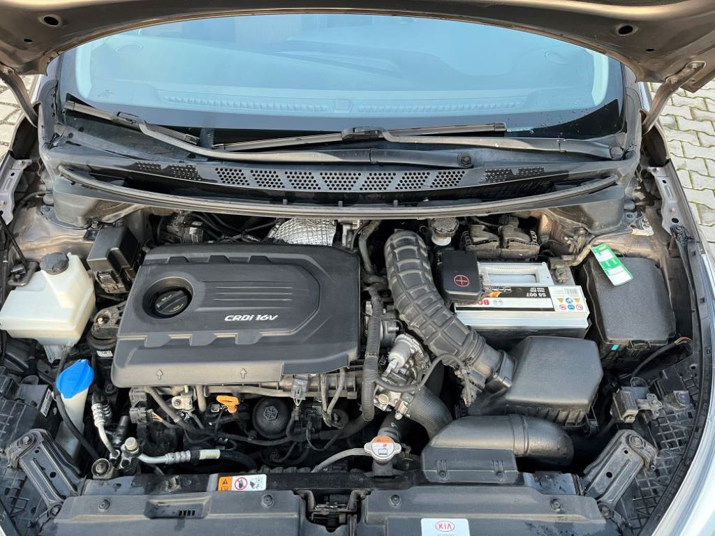 Kia Ceed SW 1.6 crdi automat - 9