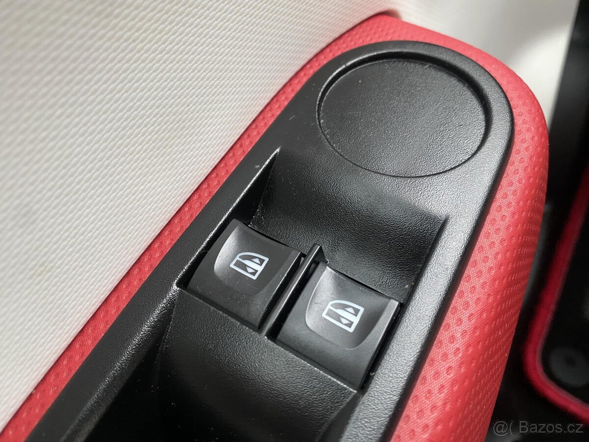 Renault Twingo 1.0TCe , 52 kW benzín, 2015 - 9