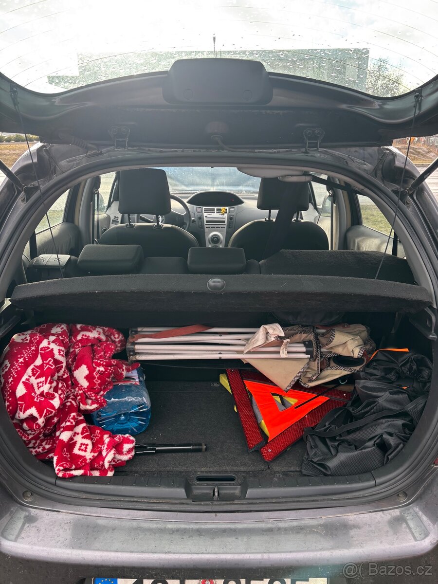 Toyota Yaris 1.3 Benzin - 9