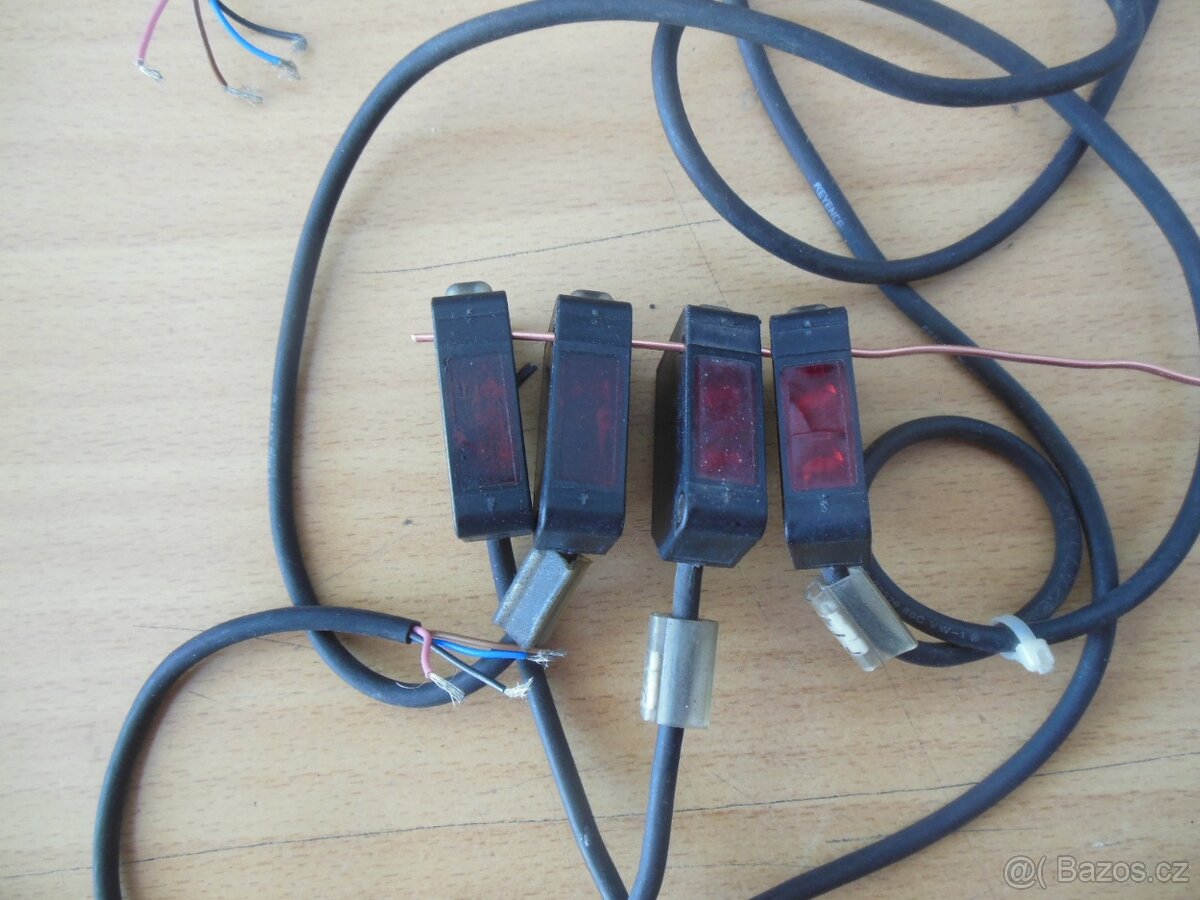 Snímače - senzory kapacitní, indukční, optický, fotoelektric - 9