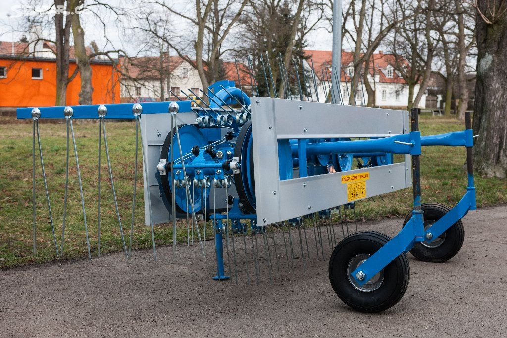 Obraceč a shrnovač píce TON 1,7m a 2,5m - 9