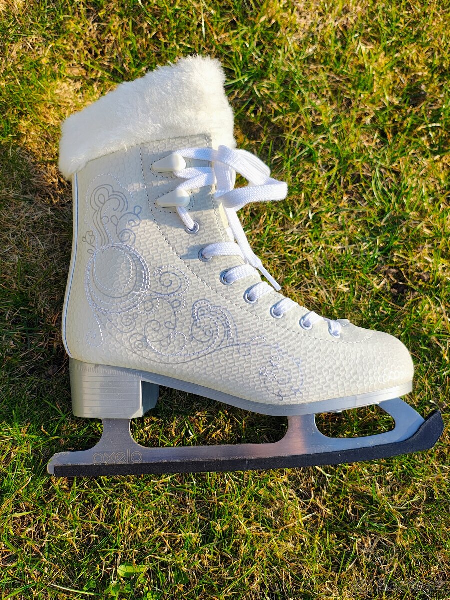 Dámské/dívčí brusle - 9
