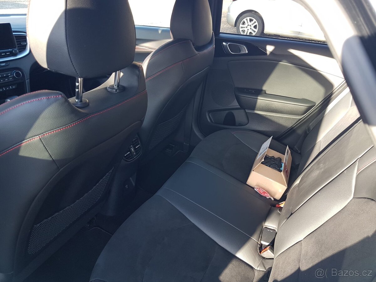 Kia Proceed GT - 9