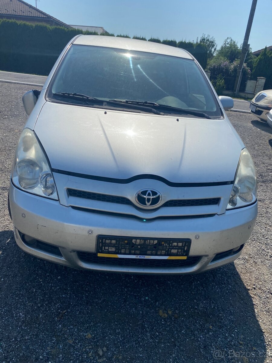 ND TOJOTA COROLLA VERSO 2.2D 2008 - 9