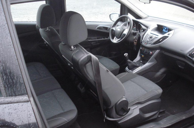 Ford B-MAX 1.6 TDCi 70 KW 1. Majitel - 9