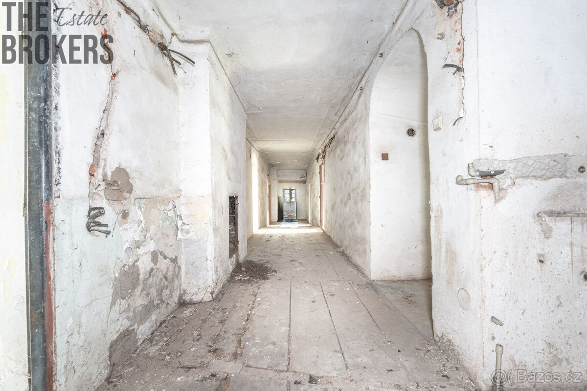 Prodej domu před rekonstrukcí, 579 m2, Kostelec nad Černými - 9