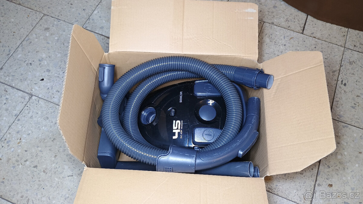 vysavač Sencor SVC 045BK - 9